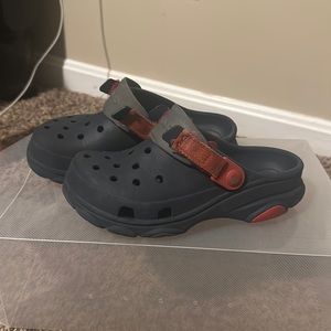 Used unisex crocs good condition just needs to be wiped still posted it
